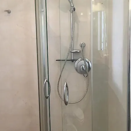 Гостьовий будинок Intra 3*