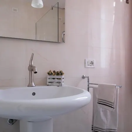 Гостьовий будинок Intra