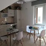 Intra Gasthuis 3*