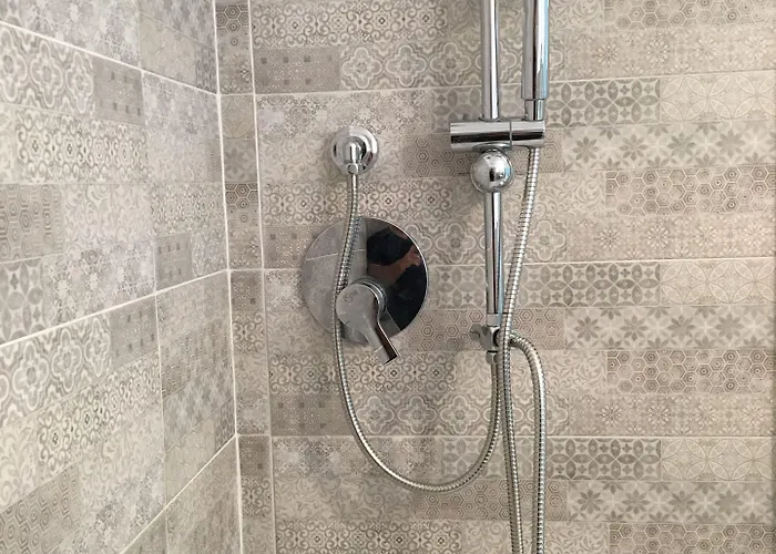 בית הארחה Intra 3*